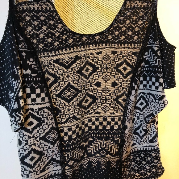 Top - Picture 4 of 5